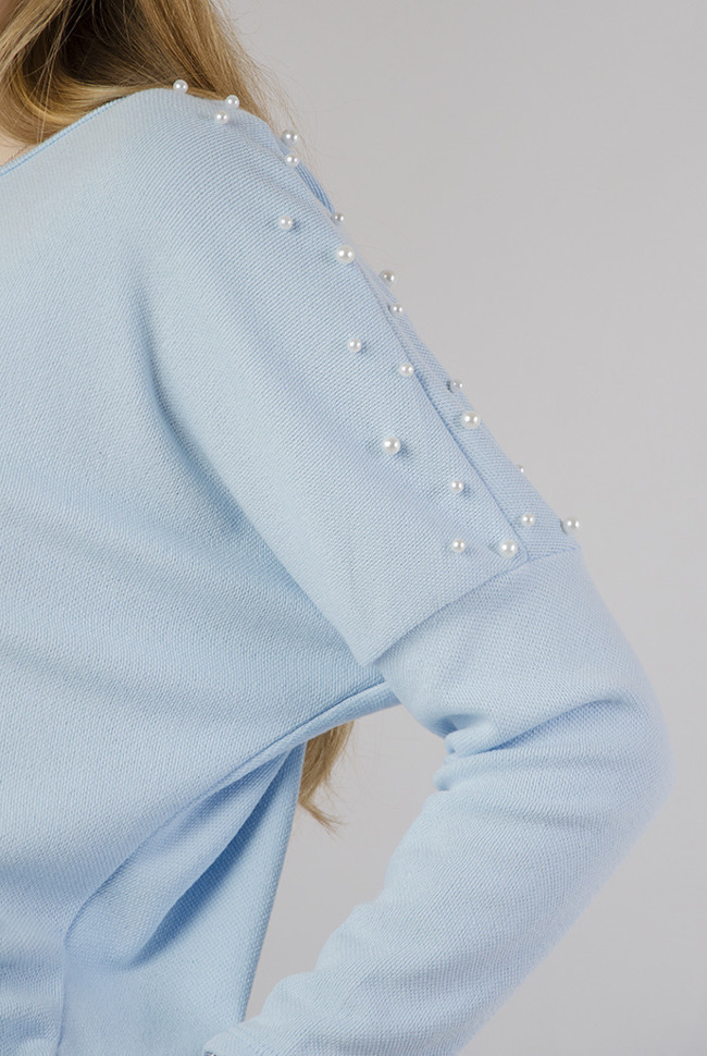 Niebieska bluzka z perełkami