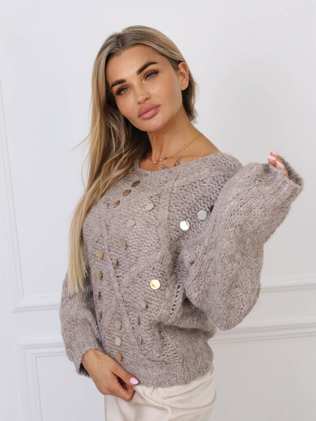 SWETER ONE SIZE Z OZDOBNĄ MIENIACĄ SIĘ APLIKACJĄ- BRĄZOWY