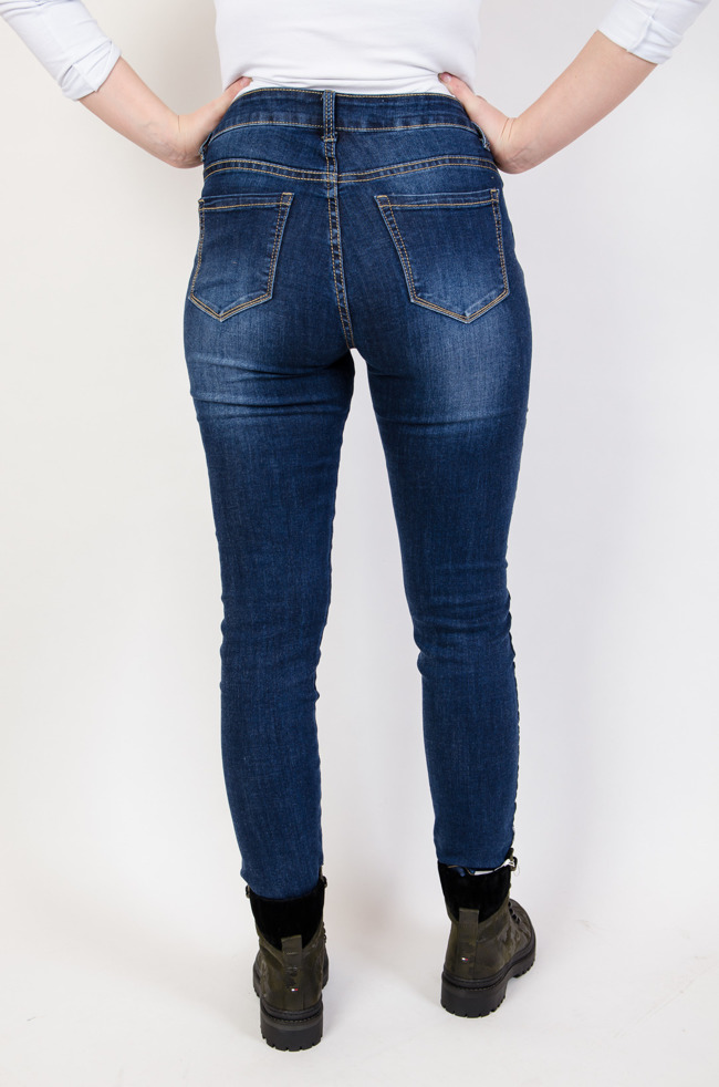 Spodnie jeansowe plus size z lampasami- imitacja zamka 