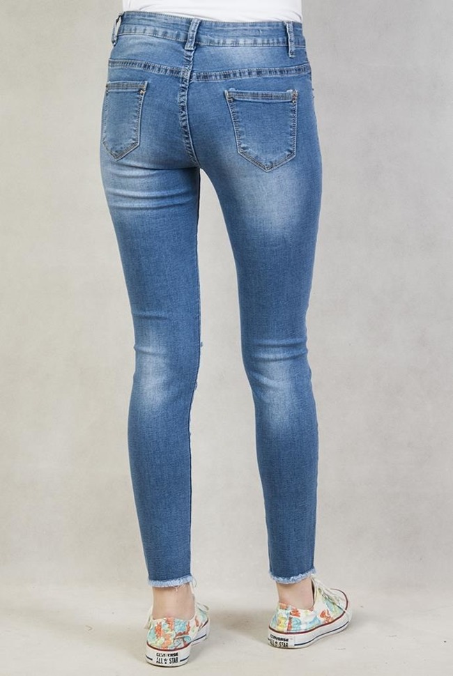 Spodnie jeansowe z rozcięciami