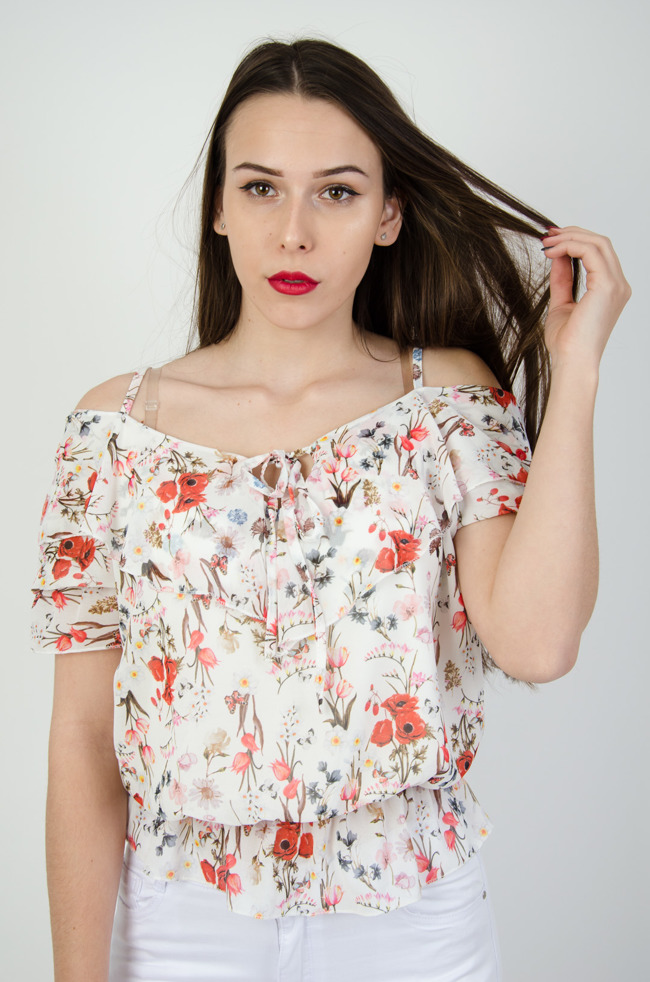 Szyfonowa bluzka hiszpanka z wzorem polnych kwiatów                                                                                                 