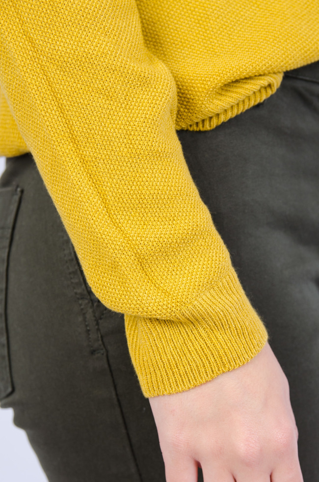 Żółty sweterek oversize